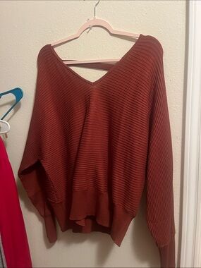 Women's V-Neck Ribbed Pullover Sweater - Rust